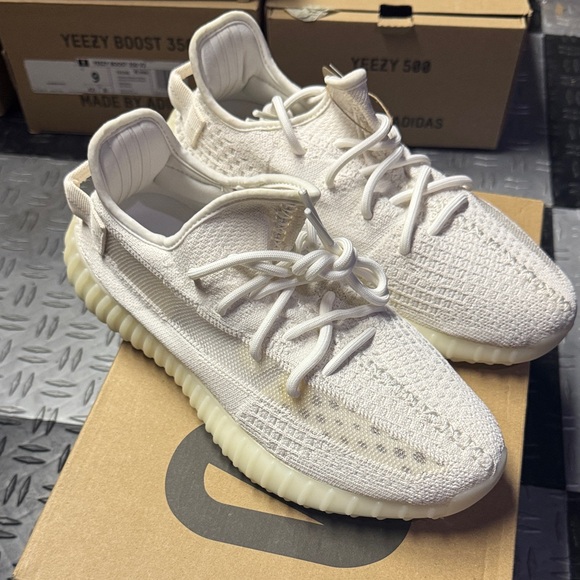 Yeezy Cream Boost 350 BONE HQ6316 - Picture 1 of 9